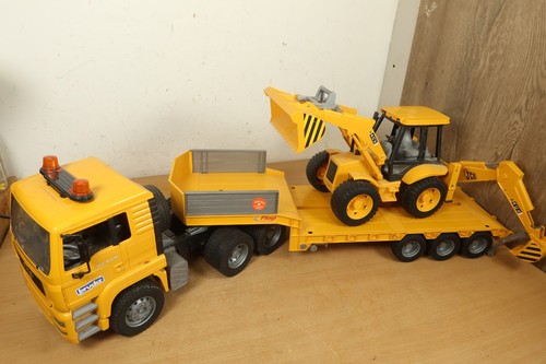 Bruder low loader and jcb - loader,